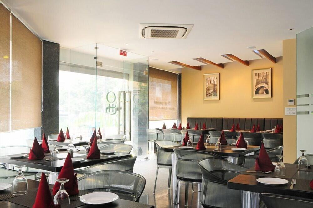 Hotel Gulnar New Delhi Eksteriør bilde