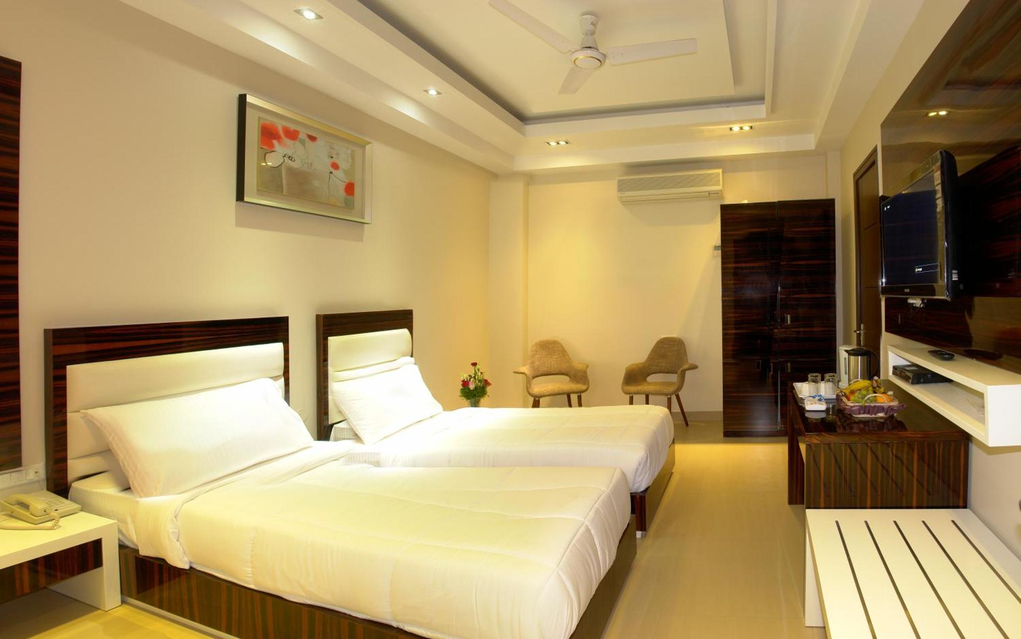 Hotel Gulnar New Delhi Eksteriør bilde